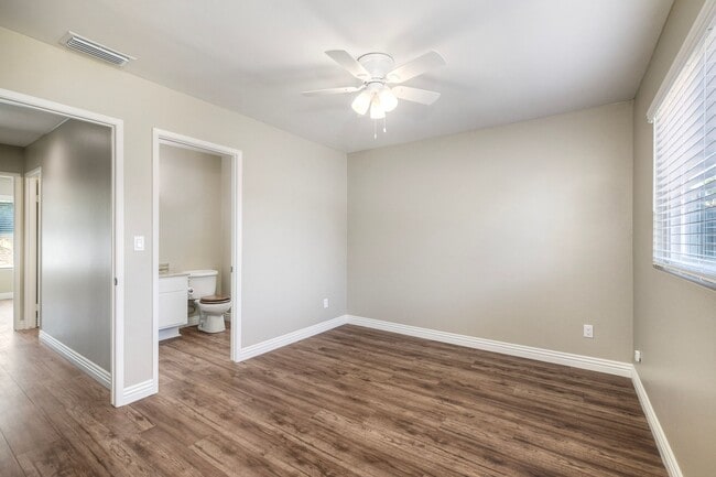 Building Photo - 344 Rancho Vista Pl
