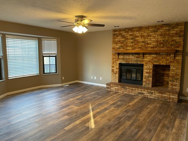 Building Photo - 3 bedroom house in O'Fallon