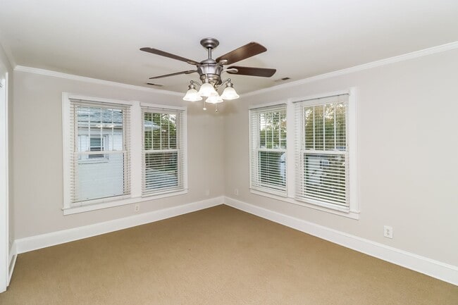 Building Photo - Beautiful Two Story Duplex in Historic Dilworth!