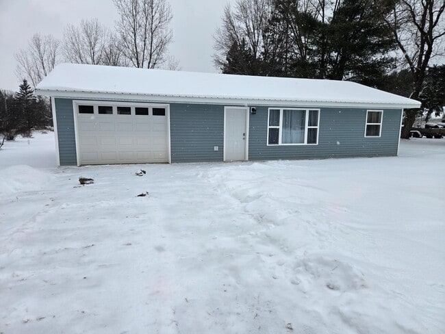 Building Photo - N2287 Memorial Dr