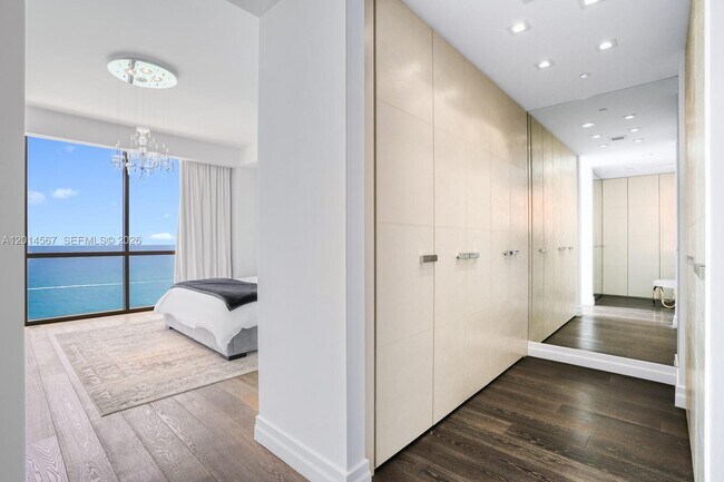 Building Photo - 17749 Collins Ave