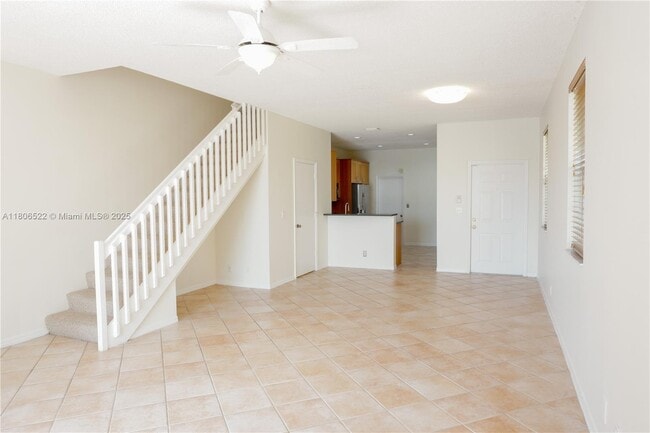 Building Photo - 1868 Salerno Cir