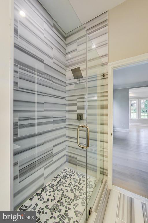 Building Photo - 3104 Sleepy Hollow Rd