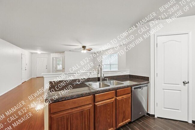 Building Photo - 1403 Grand Canyon Ct
