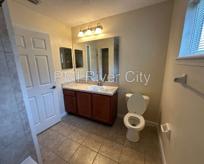 Building Photo - 533 Alice Cove Ct