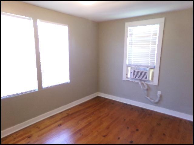 Building Photo - 814 G St