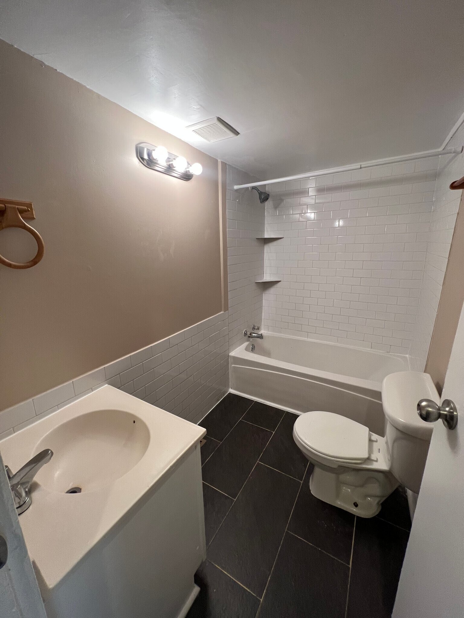 Building Photo - 2806 Torbett St