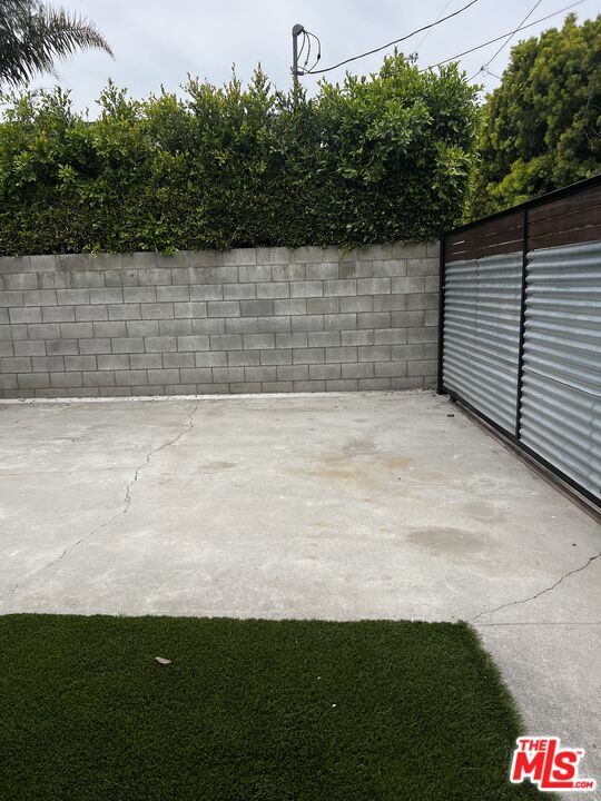 Building Photo - 13419 Zanja St