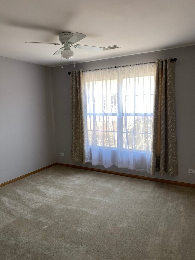 Building Photo - 759 Cherry Creek Dr