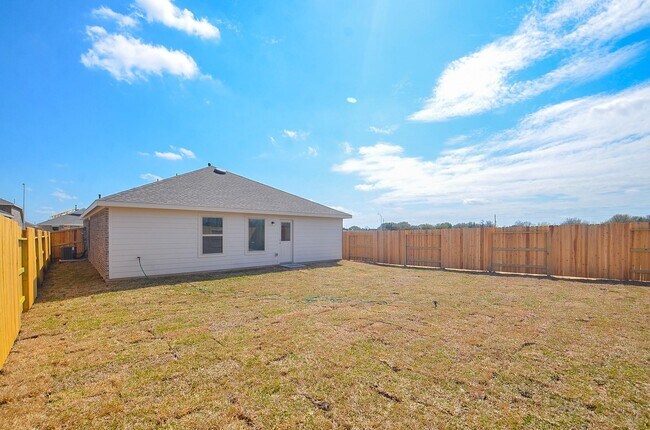 Building Photo - 18119 Rockvine Dr