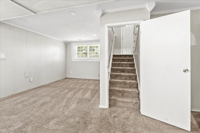 Building Photo - 9408 Big Ben Cir