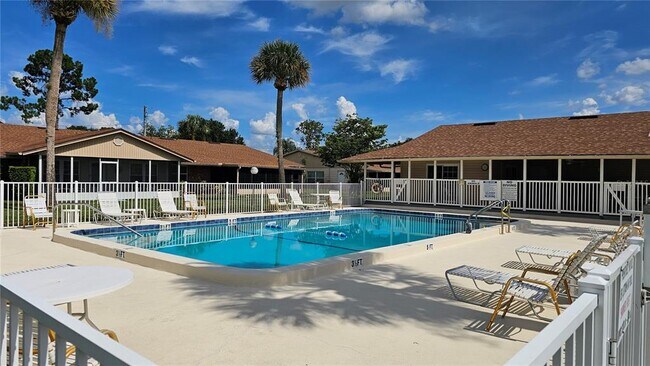 Building Photo - 1001 N Plantation Dr