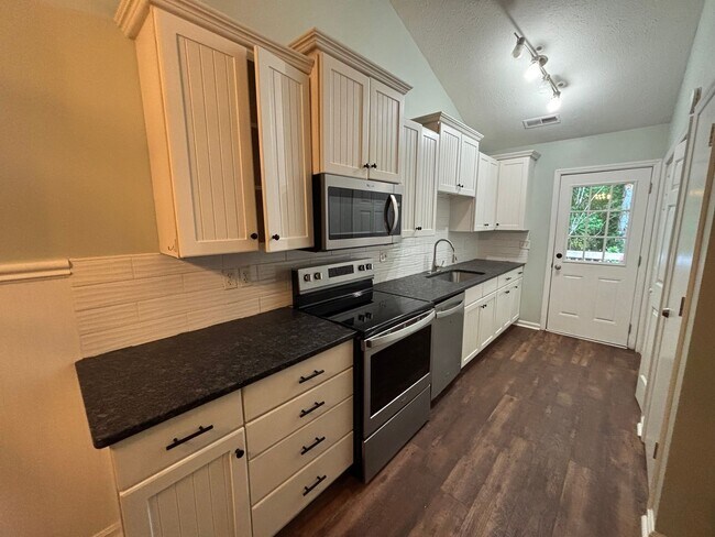 Building Photo - 5202 Fox Ct