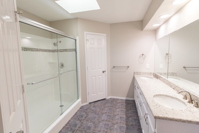 Building Photo - 5203 El Rancho Dr, Arlington