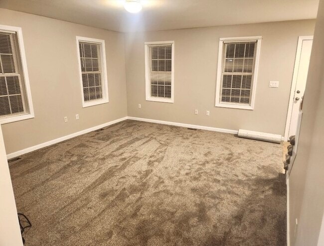 Building Photo - 46 Lake St