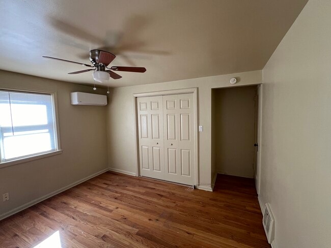 Building Photo - 1517 Catalina Ave