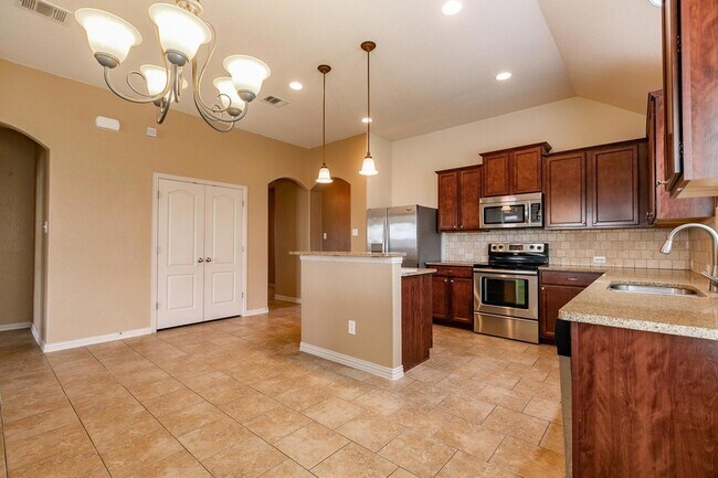Building Photo - 118 Wallin Farms Dr