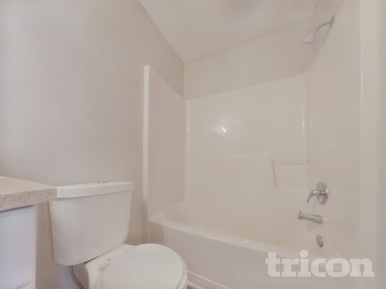 Building Photo - 5020 Serenity Point Ln