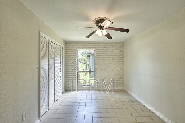 Building Photo - 5108 Manana Cir