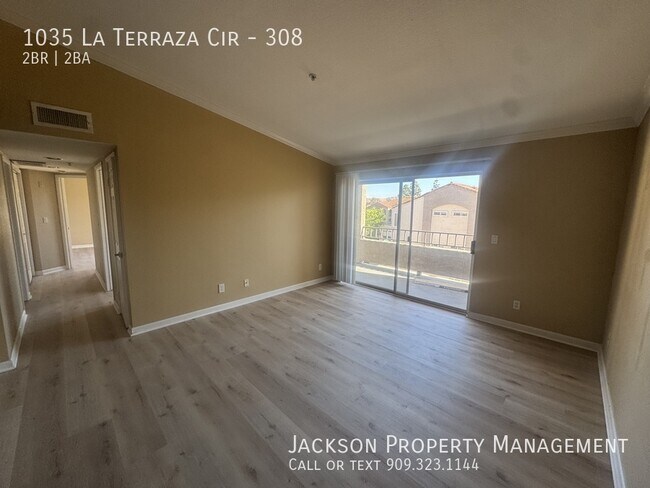 Building Photo - 1035 La Terraza Cir