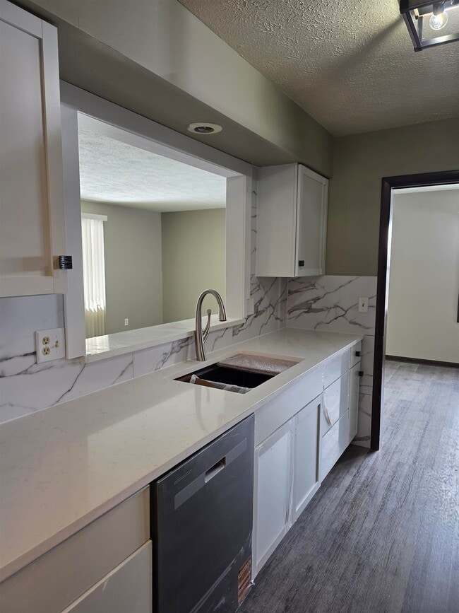 Building Photo - 809 Nassau Pkwy