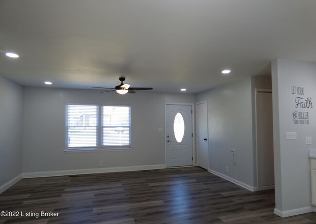 Building Photo - Welcome Home to this Charming, Renovated A...