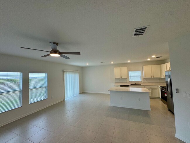 Building Photo - BRAND NEW HOME IN HIDDEN RIDEGE FOR RENT