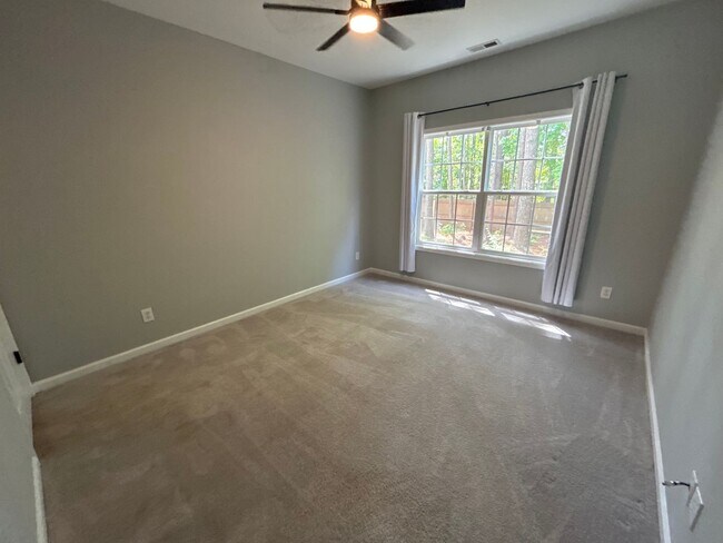 Building Photo - 4 Bedroom | 3 Bathroom Apex Home with Fenc...