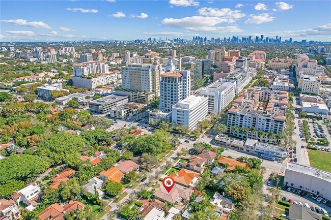 Building Photo - 414 Giralda Ave