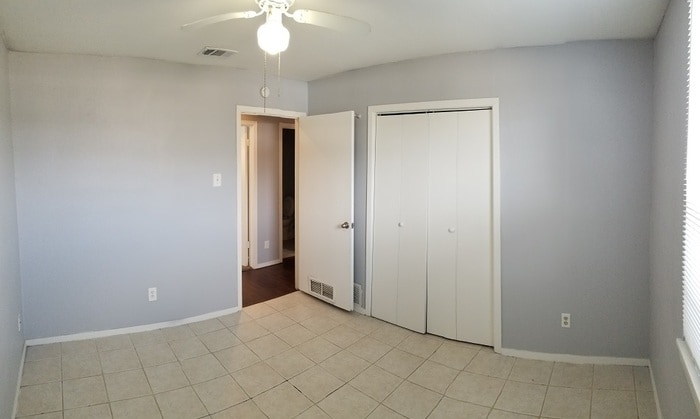 Building Photo - 1002 Quebec Dr