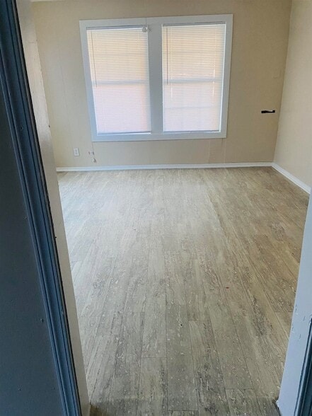 Building Photo - 744 9th St