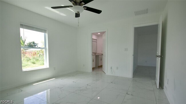 Building Photo - 3433 Jeffcott St