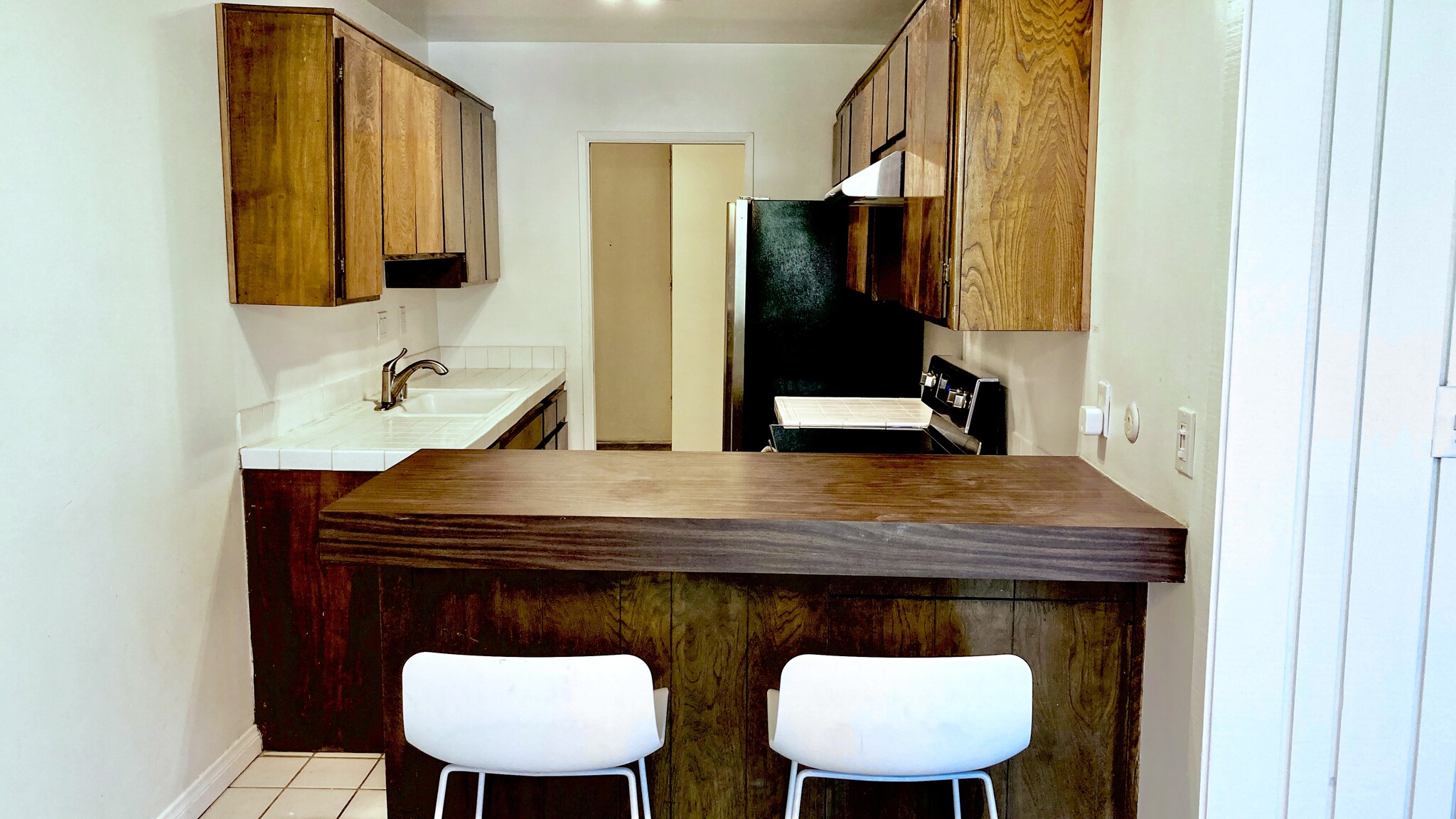 Kitchen - 1010 N Kings Rd