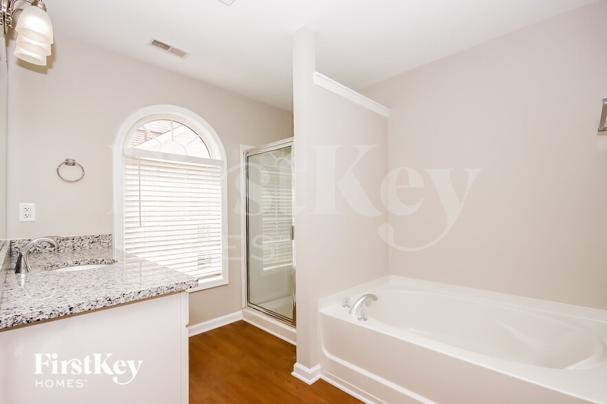 Building Photo - 11818 Sidney Crest Ave