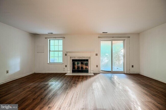 Building Photo - 8 Lambeth Bridge Ct