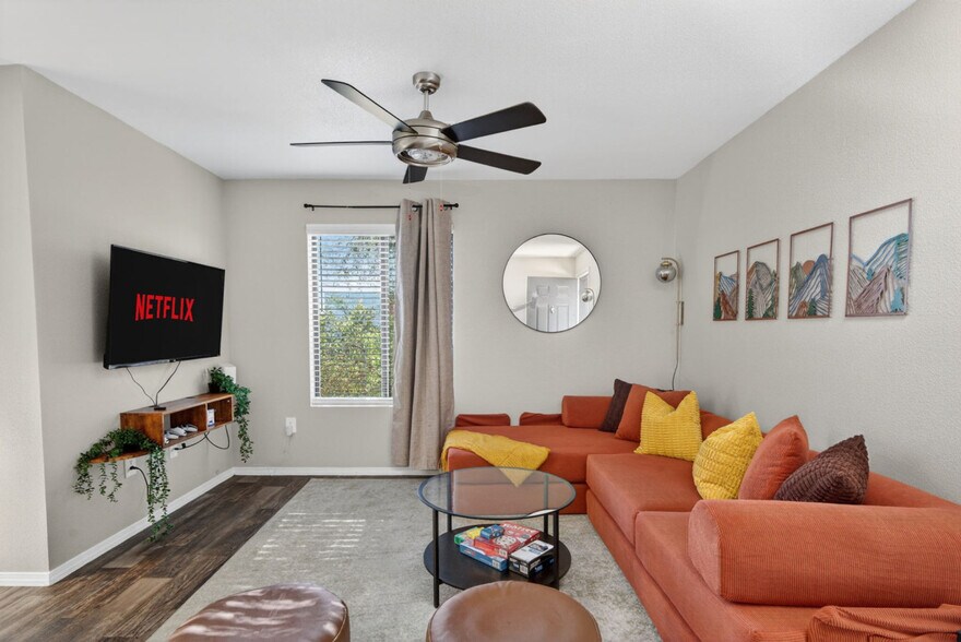 Building Photo - 15164 N 140th Dr