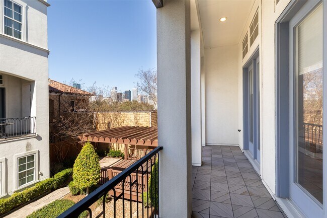 Building Photo - 2123 McIlhenny St