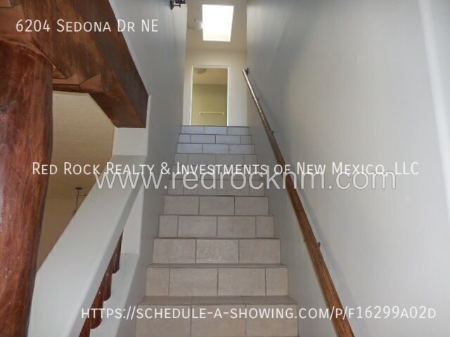 Building Photo - 6204 Sedona Dr NE