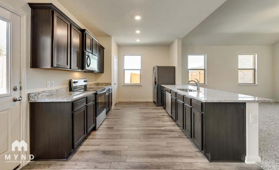 Building Photo - 143 Bovine Dr