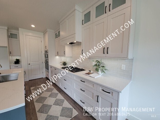 Building Photo - 4658 S Hennessy Ave