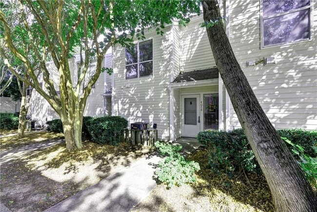 Building Photo - 4058 Midlands Rd