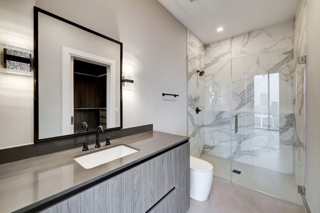 Building Photo - 1711 Allen Pkwy