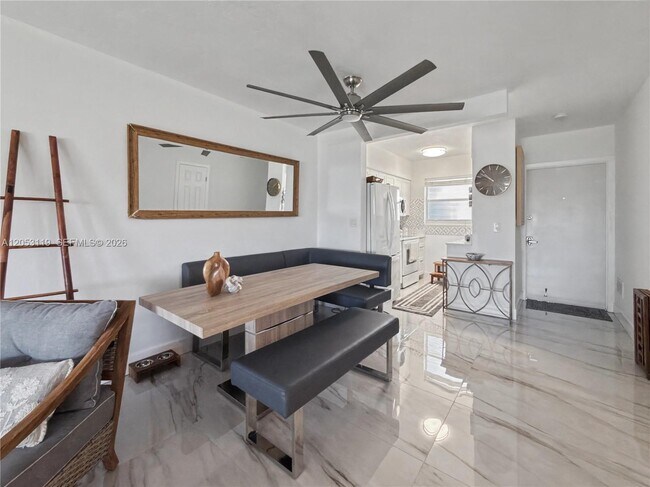 Building Photo - 5301 Ocean Terrace
