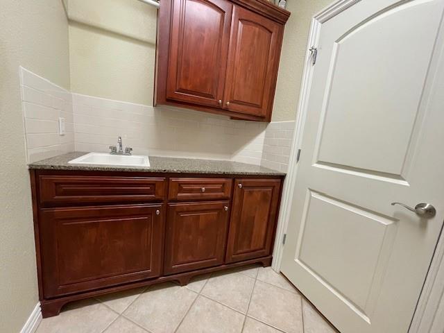 Building Photo - 3909 SW Sycamore St