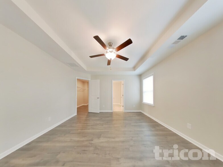 Building Photo - 313 Knowles Pl