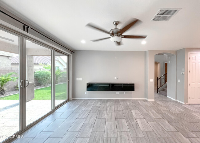 Building Photo - 118 E Canyon Way