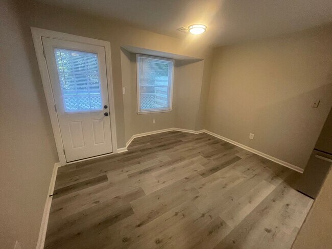 Building Photo - 5315