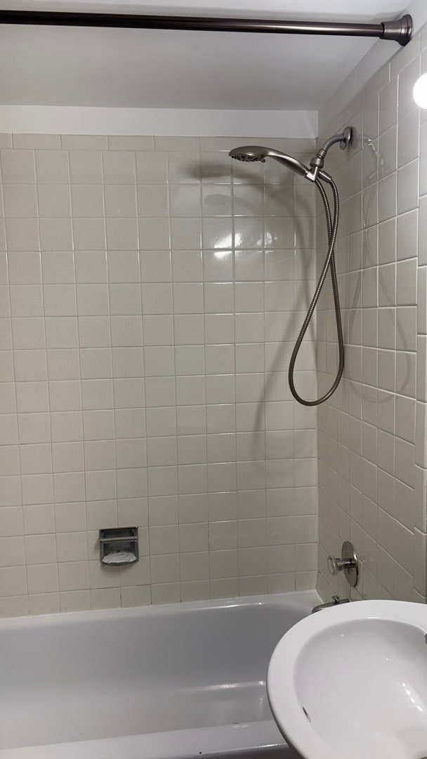 Building Photo - 9717 Bianco Terrace