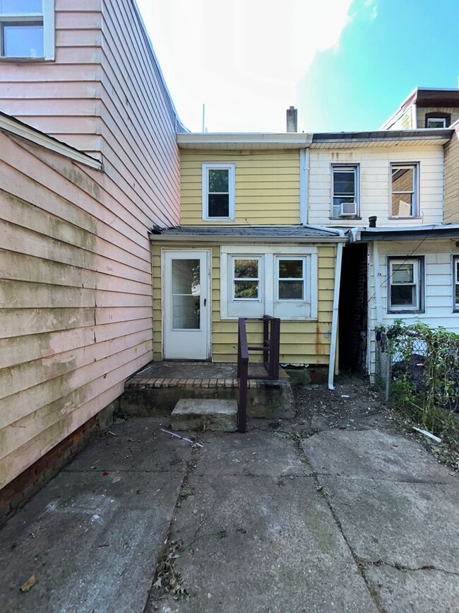 Building Photo - 25 Orange St