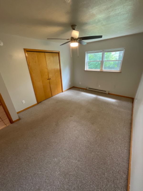 Building Photo - 416 E Hillside Dr